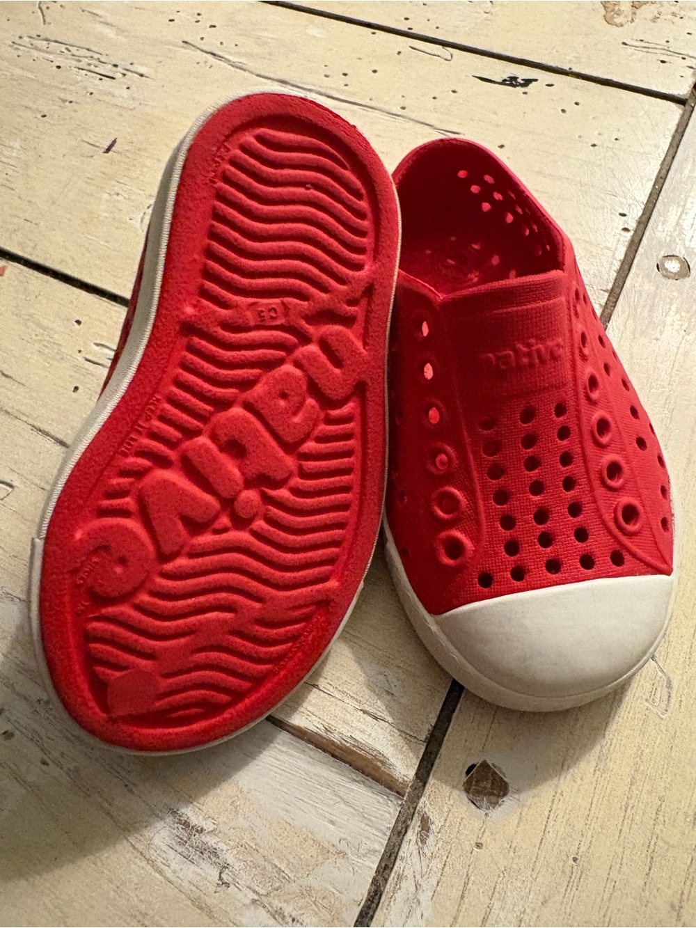 Native Shoes - Picture 2 of 4